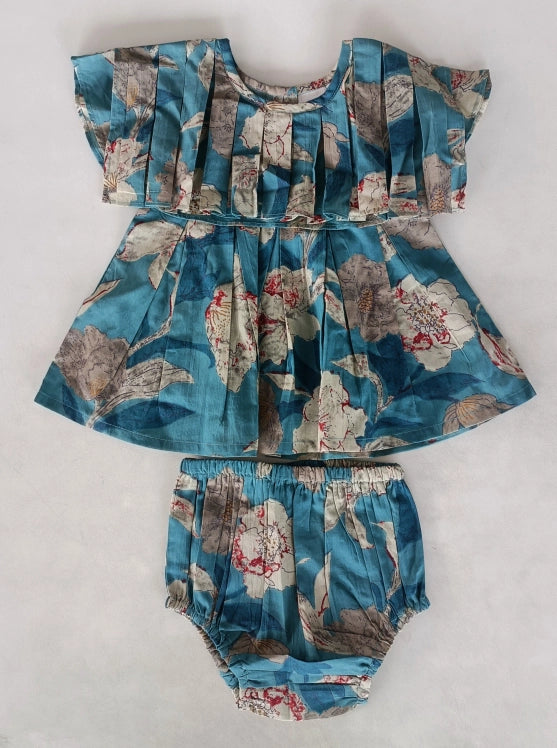 Turquoise Floral Printed Box Pleated